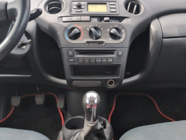 Toyota yaris 65 vvt-i - moteur a chaine - garantie 12 mois occasion simplicicar brest simplicicar simplicibike france