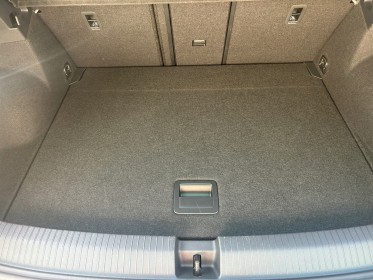 Volkswagen t-roc 2.0 tdi 150 dsg7 r-line garantie 12 mois attelage amov neuf sièges av chauffants conducteur massant...