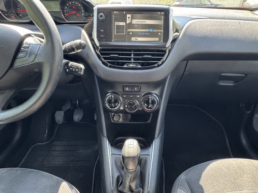 PEUGEOT d'occasion 208 1.6 E-HDI 92 FELINE de 2014 Vienne (38)﻿