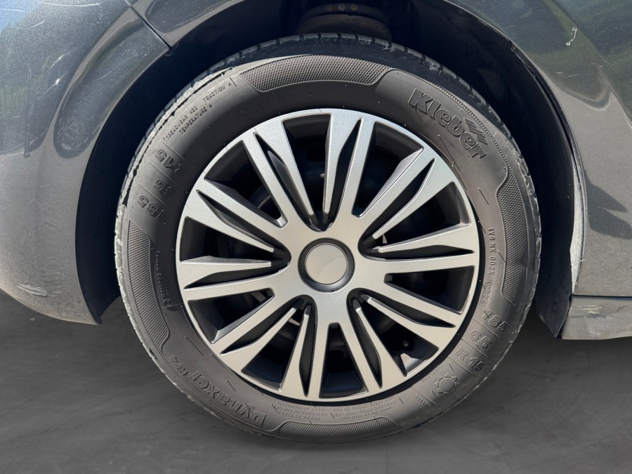 PEUGEOT d'occasion 208 1.6 E-HDI 92 FELINE de 2014 Vienne (38)﻿