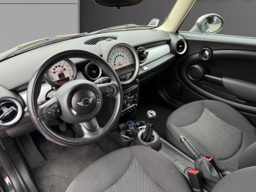 Mini hatch r56 75 ch one pack docklands occasion abbeville simplicicar simplicibike france