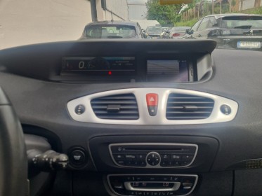 Renault grand scenic iii dci 110 fap eco2 5 pl garantie 12 mois occasion parc voitures beauvais simplicicar simplicibike france