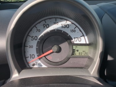 Peugeot 107 1.0e 12v 68ch blue lion urban - garantie 12 mois occasion simplicicar brest simplicicar simplicibike france