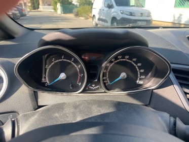 Ford fiesta 1.0 ecoboost 100 ss white / radars arrières / bluetooth / courroie ok occasion simplicicar salon de provence...