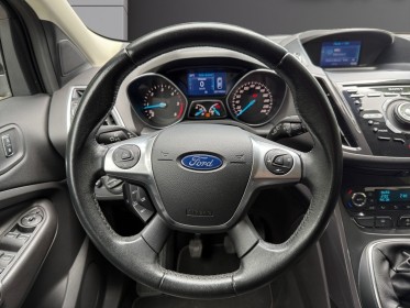 Ford kuga 2.0 tdci 120 ss 4x2 titanium - garantie 12mois - entretien a jour - camera de recul - climatisation bi zone...