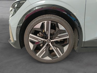 Renault megane ev60 220 ch iconic // 12 mois de garantie  contrat entretien en cours occasion simplicicar lyon ouest...