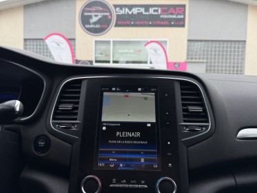 Renault megane iv 1.3i - 16v turbo tce 140 gt line - moteur neuf avec facture renault - 6600km occasion simplicicar...