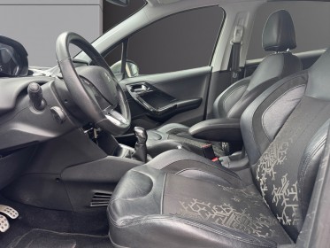Peugeot 208 1.6 e-hdi 92ch bvm5 féline  toit panoramique  jantes 17  garantie 12 mois occasion simplicicar vernon...