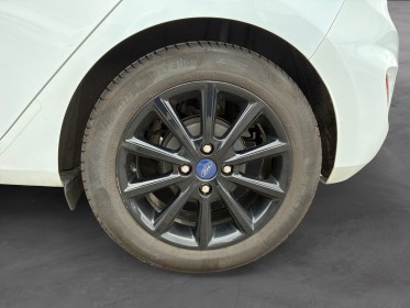 Ford fiesta 1.1 85 ch bvm5 titanium//garantie 12 mois// occasion simplicicar lille  simplicicar simplicibike france