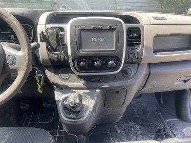 Renault trafic combi l1 dci 115 zen rÉgulateur / attelage/ radar de recul occasion simplicicar salon de provence simplicicar...