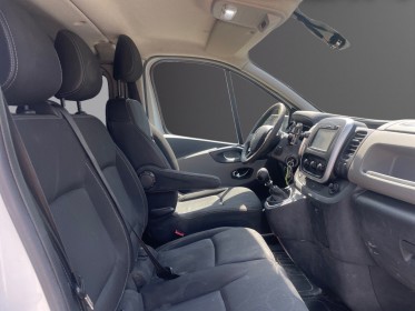 Renault trafic combi l1 dci 115 zen rÉgulateur / attelage/ radar de recul occasion simplicicar salon de provence simplicicar...