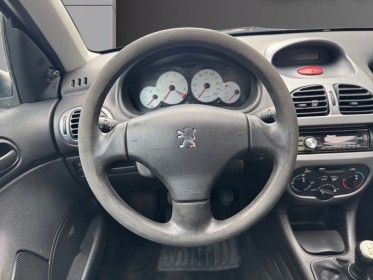 Peugeot 206 1.4e 75ch génération ordinateur de bord - climatisation - poste audio occasion champigny-sur-marne (94)...