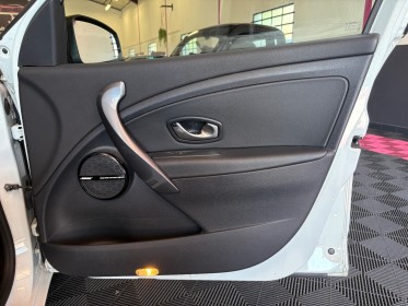 Renault megane iii berline dci 165 bose garantie 12 mois occasion  simplicicar aix les bains simplicicar simplicibike france