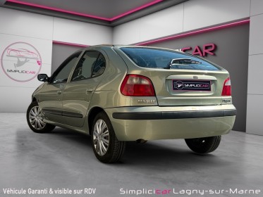 Renault megane 1.6i 16v 110ch expression - faible kilometrage - climatisation occasion simplicicar lagny  simplicicar...