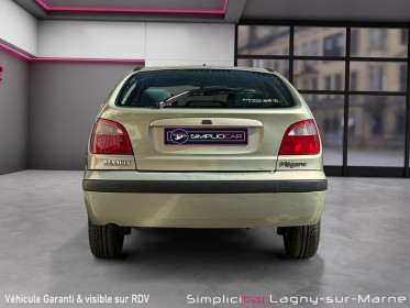 Renault megane 1.6i 16v 110ch expression - faible kilometrage - climatisation occasion simplicicar lagny  simplicicar...
