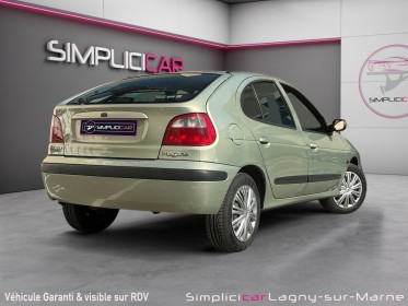 Renault megane 1.6i 16v 110ch expression - faible kilometrage - climatisation occasion simplicicar lagny  simplicicar...