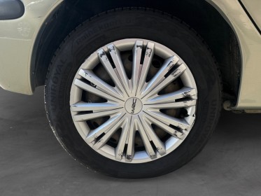 Renault megane 1.6i 16v 110ch expression - faible kilometrage - climatisation occasion simplicicar lagny  simplicicar...
