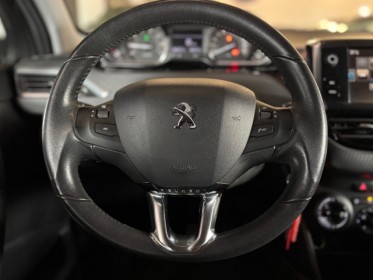 Peugeot 2008 1.2 puretech 82ch bvm5 style garantie 12 mois occasion  simplicicar aix les bains simplicicar simplicibike france