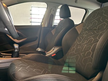 Peugeot 2008 1.2 puretech 82ch bvm5 style garantie 12 mois occasion  simplicicar aix les bains simplicicar simplicibike france