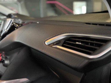 Peugeot 2008 1.2 puretech 82ch bvm5 style garantie 12 mois occasion  simplicicar aix les bains simplicicar simplicibike france