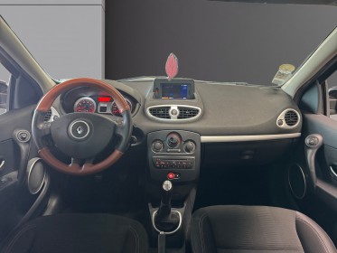 Renault clio iii 1.2 16v 75 eco2 tom tom edition occasion simplicicar strasbourg simplicicar simplicibike france