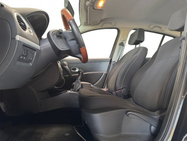 Renault clio iii 1.2 16v 75 eco2 tom tom edition occasion simplicicar strasbourg simplicicar simplicibike france