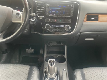 Mitsubishi outlander phev 200ch hybride rechargeable intense style garantie 12 mois occasion simplicicar royan simplicicar...