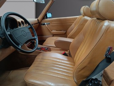 Mercedes 560 sl r107 v8 5.6l 242ch sl occasion simplicicar lyon ouest simplicicar simplicibike france