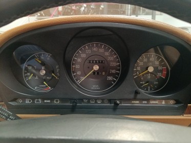 Mercedes 560 sl r107 v8 5.6l 242ch sl occasion simplicicar lyon ouest simplicicar simplicibike france