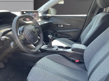 Peugeot 208 100ch allure / sièges chauffants / carplay / caméra / garantie peugeot occasion simplicicar salon de provence...