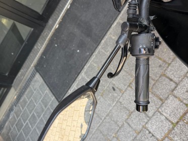 Yamaha mtn-125 ligne akrapovic occasion montreuil (porte de vincennes)(75) simplicicar simplicibike france
