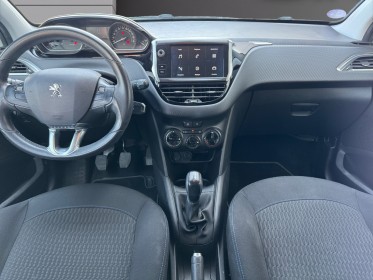 Peugeot 208 puretech 82ch ss bvm5 signature garantie 12 mois occasion simplicicar toulon est simplicicar simplicibike france