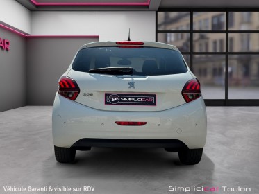 Peugeot 208 puretech 82ch ss bvm5 signature garantie 12 mois occasion simplicicar toulon est simplicicar simplicibike france
