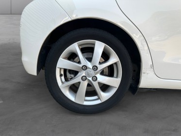 Toyota yaris hybride 100h style - boite auto - caméra - clim auto - régulateur - garantie 12 mois occasion simplicicar...
