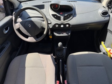 Renault twingo ii 1.2 lev 16v 75 - garantie 12mois - premiere main - ideale jeune permis - entretien prevue pour la vente...