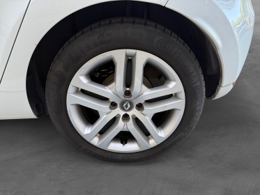 Renault clio iv dci 90 energy 82g business garantie 12 mois sort de révision occasion montreuil (porte de vincennes)(75)...