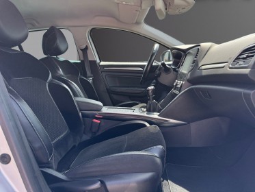 Renault megane iv berline dci 130 energy intens occasion simplicicar lille  simplicicar simplicibike france