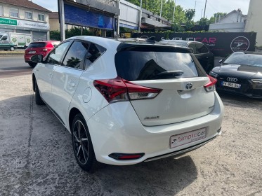 Toyota auris touring sports my17 hybride 136h collection occasion simplicicar livry gargan simplicicar simplicibike france