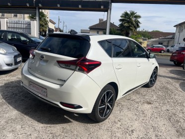 Toyota auris touring sports my17 hybride 136h collection occasion simplicicar livry gargan simplicicar simplicibike france