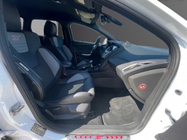 Ford focus sw 2.0 ecoboost 250 ss st occasion simplicicar limoges  simplicicar simplicibike france