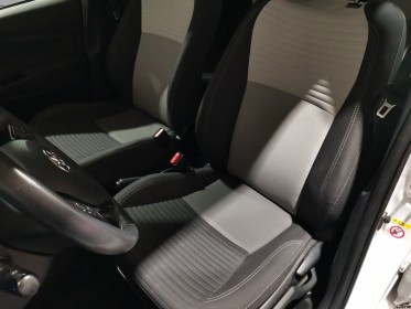 Toyota yaris hybride mc2 100h dynamic suivi 100% toyota garantie constructeur occasion simplicicar nancy simplicicar...