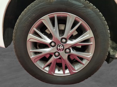 Toyota yaris hybride mc2 100h dynamic suivi 100% toyota garantie constructeur occasion simplicicar nancy simplicicar...
