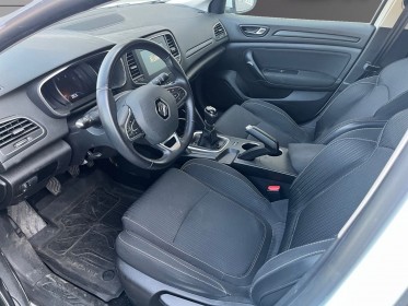Renault megane iv berline business tce 100 energy business occasion simplicicar la ciotat simplicicar simplicibike france