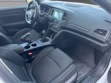 Renault megane iv berline business tce 100 energy business occasion simplicicar la ciotat simplicicar simplicibike france