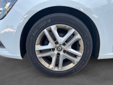 Renault megane iv berline business tce 100 energy business occasion simplicicar la ciotat simplicicar simplicibike france