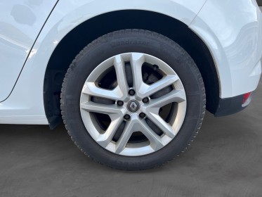 Renault megane iv berline business tce 100 energy business occasion simplicicar la ciotat simplicicar simplicibike france
