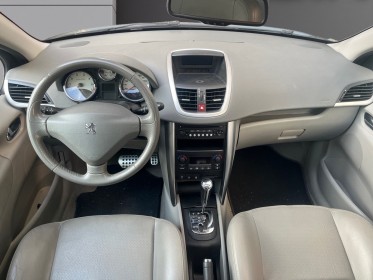 Peugeot 207 1.6 vti 16v 120ch féline a occasion montreuil (porte de vincennes)(75) simplicicar simplicibike france