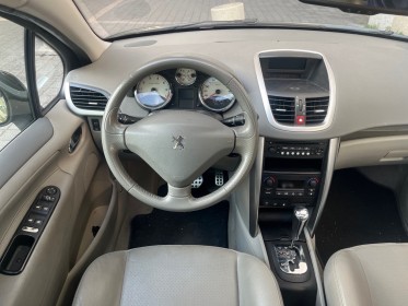 Peugeot 207 1.6 vti 16v 120ch féline a occasion montreuil (porte de vincennes)(75) simplicicar simplicibike france