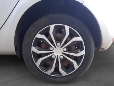 Renault clio iii 1.2 16v 75 eco2 authentique euro 5 entretien renault clim auto vitres Électriques garantie 12 mois occasion...