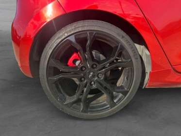 Renault clio iv 1.6 turbo 200cv rs cup edc entretien complet renault châssis cup garantie 12 mois occasion simplicicar...